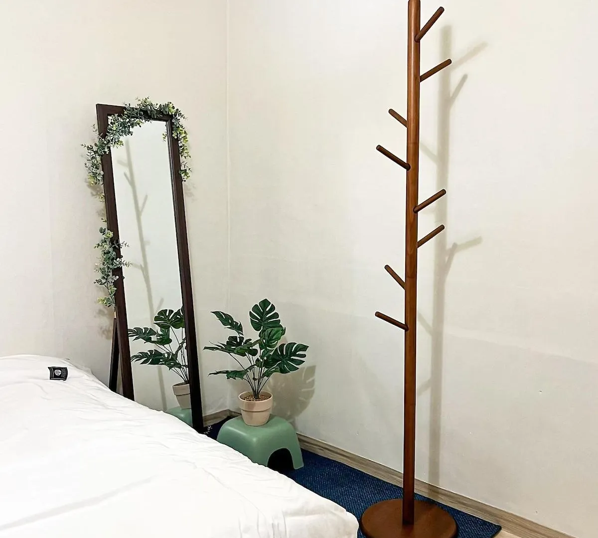 Fall In Hyehwa 3 Queen Beds Jongno Seoul Apartment